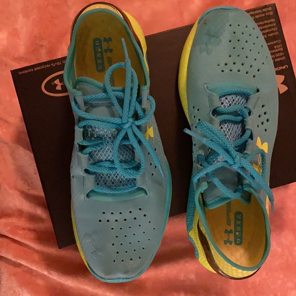 Shoes - Picture 2 of 2